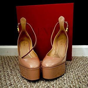 Valentino Garavani Nude Platform Pumps